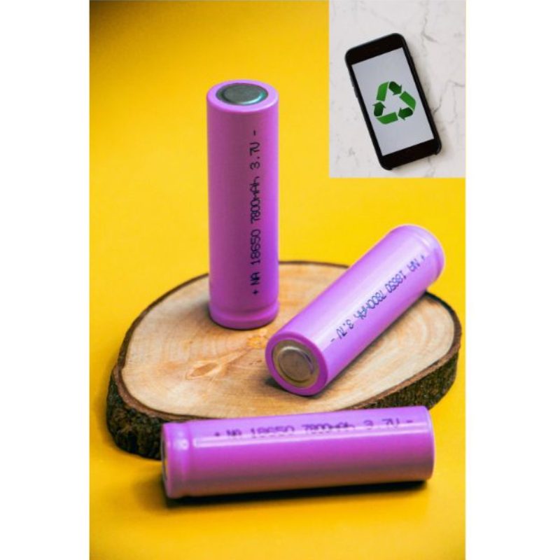 Picture of batteries and recycling icon 